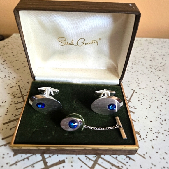 Sarah Coventry Other - Vintage Sarah Coventry Blue Stone on Silver Tone Cufflink and Tie Tack Set